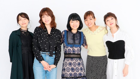 「伝説の『スーパー戦隊ヒロイン』座談会2007-2011」に参加するキャスト。左から平田裕香、杉本有美、森田涼花、にわみきほ、小池唯。