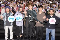 「GODZILLA 決戦機動増殖都市」大ヒット御礼舞台挨拶の様子。