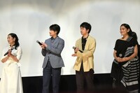 「海を駆ける」初日舞台挨拶の様子。