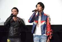 左から石垣佑磨、岐洲匠。