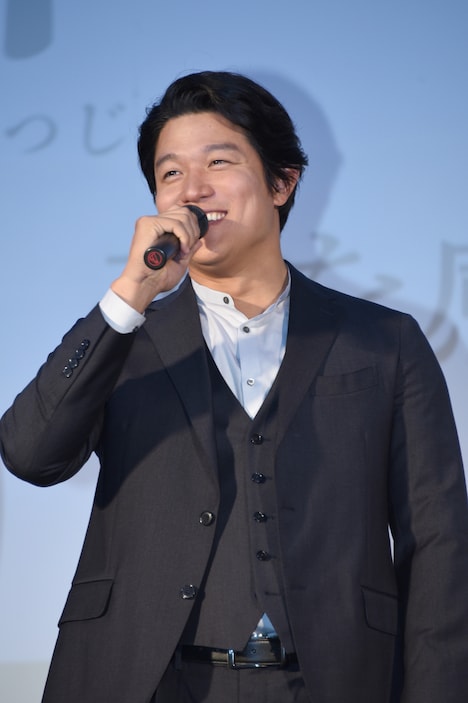 鈴木亮平