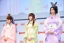 左から川栄李奈、有村架純、菜々緒。