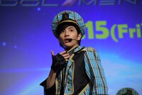 主題歌「参上!!ドルメンX」パフォーマンス中の志尊淳。