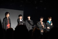 左から栗原吾郎、坂東龍汰、桜田通、才川コージ、櫻井圭佑。