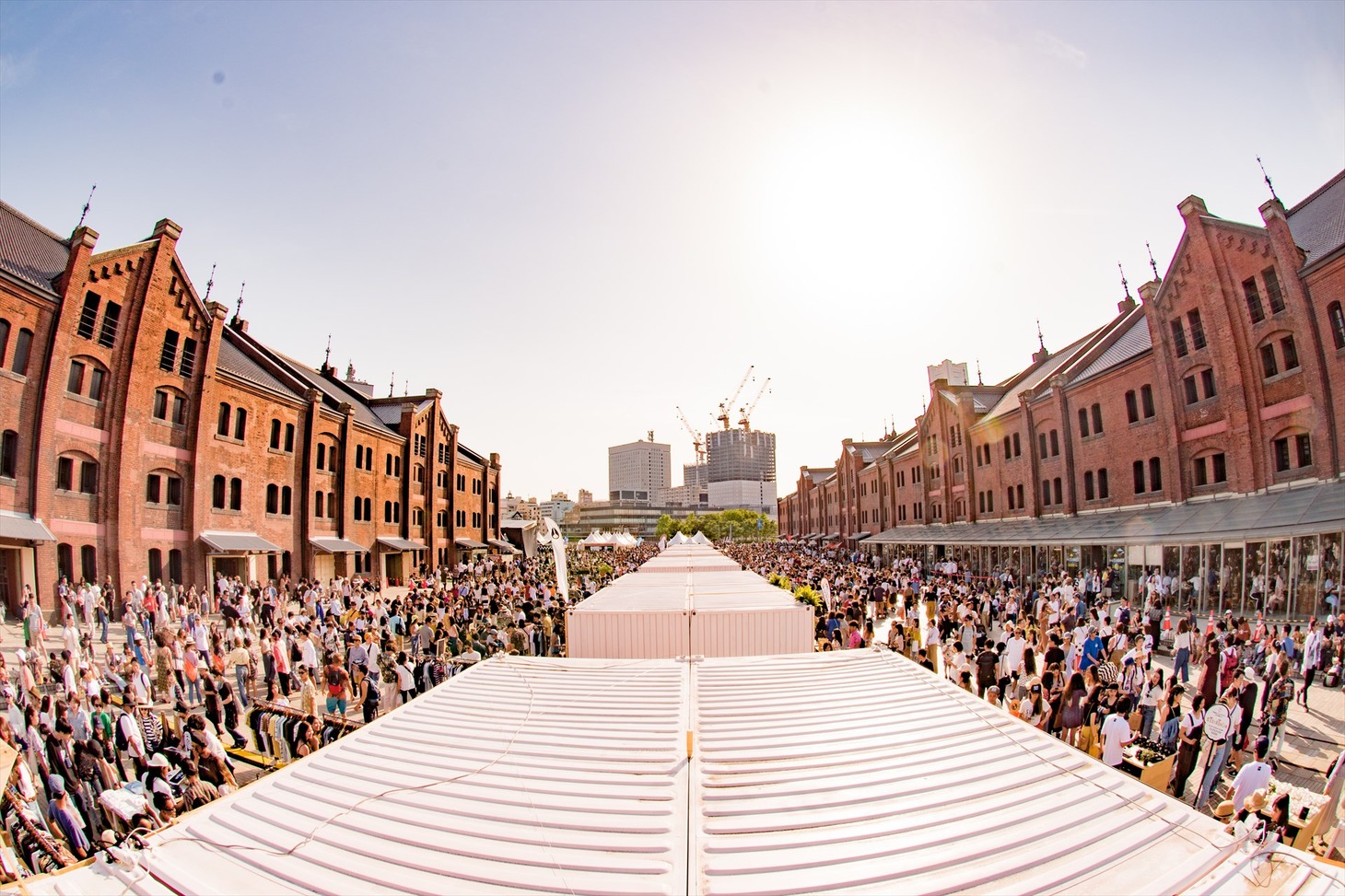 「GREENROOM FESTIVAL '18」5月27日の様子。（写真提供：GREENROOM FESTIVAL '18実行委員会）
