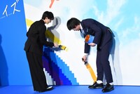 左から高杉真宙、横浜流星。