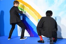 左から佐野玲於、中川大志。