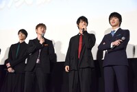 「虹色デイズ」完成披露の様子。