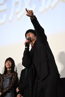 告白をする中川大志。