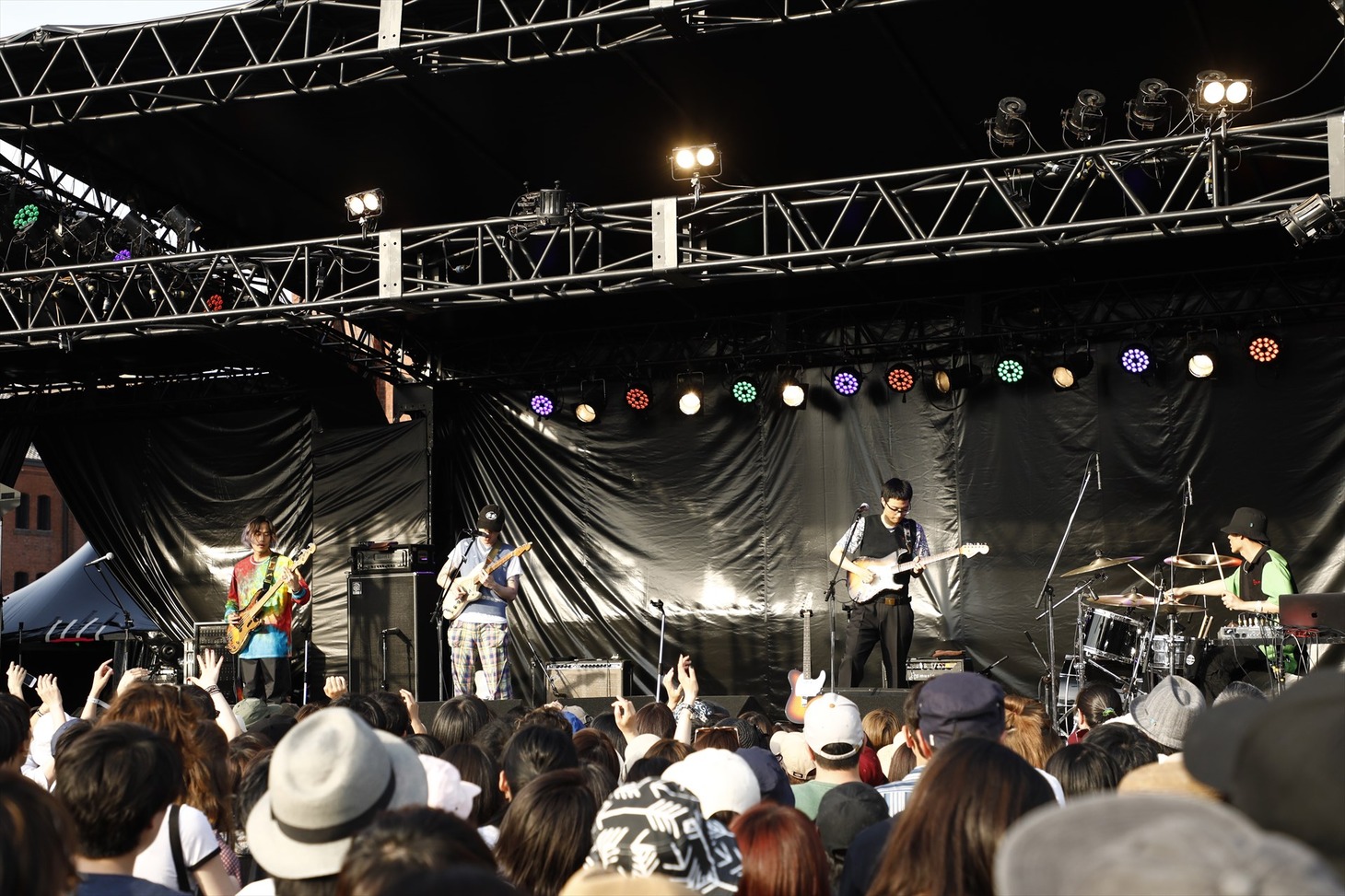 HYUKOH（写真提供：GREENROOM FESTIVAL '18実行委員会）