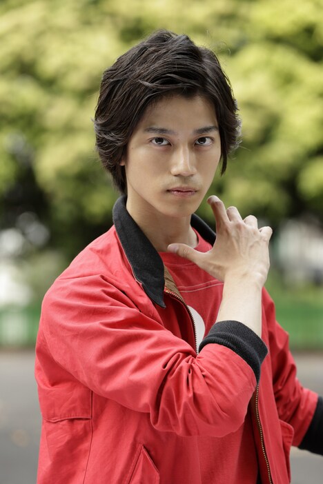 高橋健介演じるガルレッド / 赤沢勝。