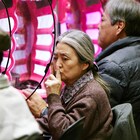 カンヌ受賞作「万引き家族」本編映像、樹木希林が他人のパチンコ玉を万引き