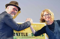 「バトル・オブ・ザ・セクシーズ」ティーチインイベントの様子。左からジョナサン・デイトン、ヴァレリー・ファリス。