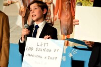 格言を披露するジェイコブ・トレンブレイ。