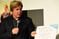 格言を披露するスティーヴン・チョボスキー。