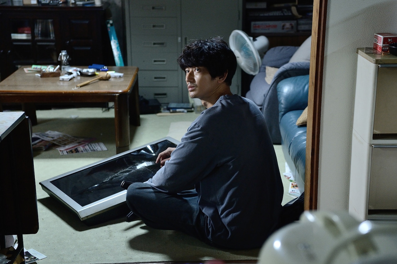 瑛太がバット振り回す、水路に横たわる…「友罪」特別映像