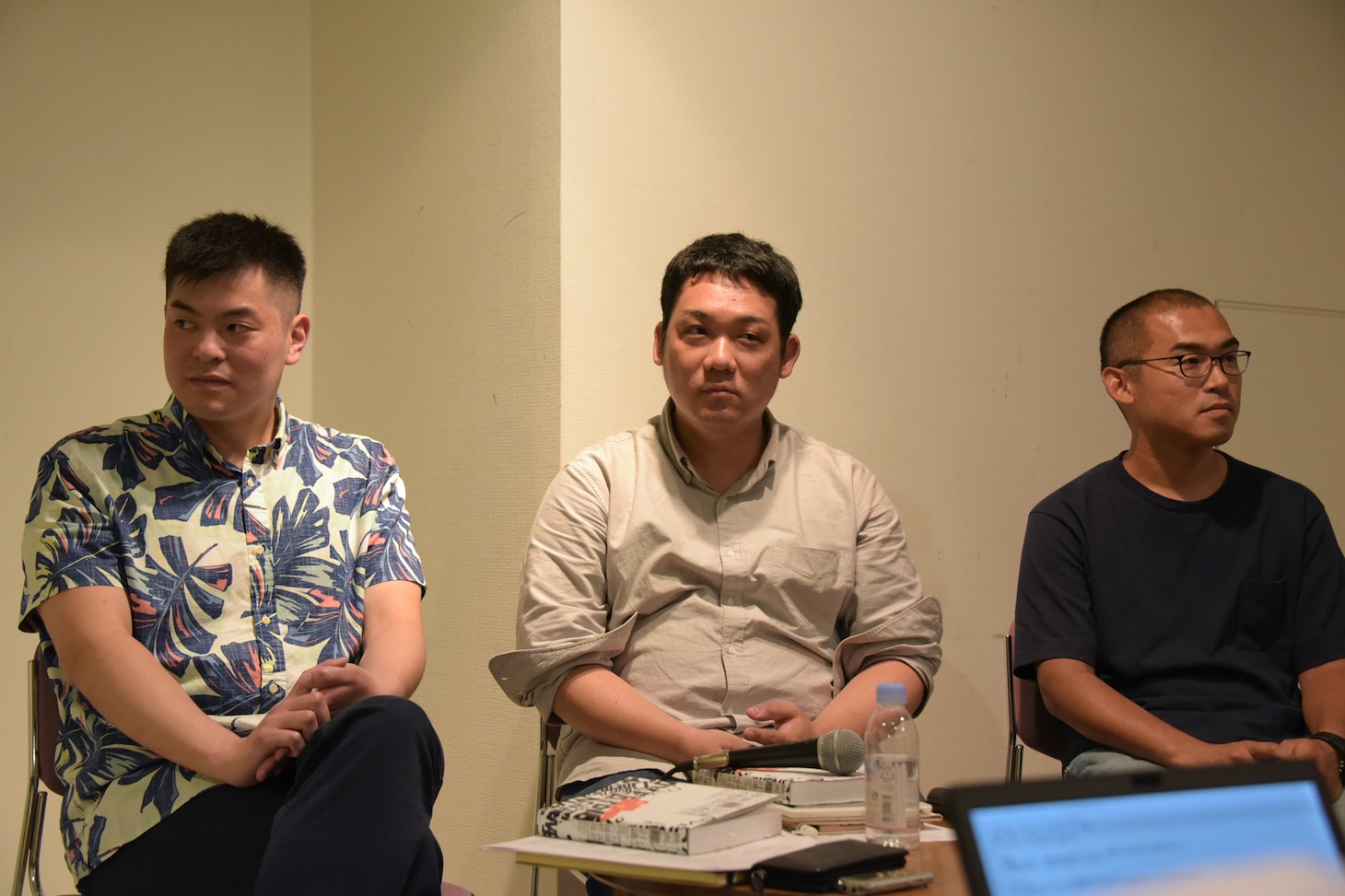 左から入江哲朗、土居伸彰、平倉圭。