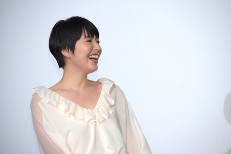 サプライズに驚く長澤まさみ。