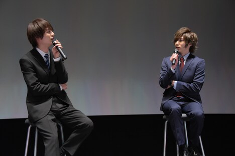 左から溝口琢矢、染谷俊之。