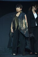 観光映像大賞のプレゼンターを務めたコシノジュンコ。