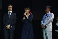 左から東儀秀樹、坂本美雨、関口宏。