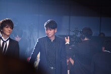 左から岩田剛典、山下健二郎。