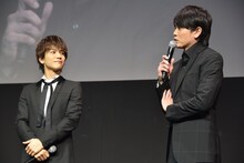 左から岩田剛典、青柳翔。