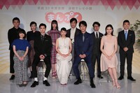 「まんぷく」追加キャスト。前列左から岸井ゆきの、瀬戸康史、安藤サクラ、桐谷健太、橋本マナミ。後列左から中尾明慶、呉城久美、松井玲奈、片岡愛之助、浜野謙太、藤山扇治郎。(c)NHK