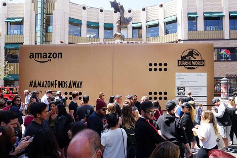 「ジュラシック・ワールド／炎の王国」ロサンゼルスでのAmazonデリバリーイベントの様子。