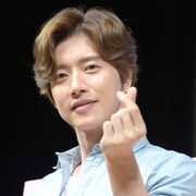 「チーズ・イン・ザ・トラップ」パク・ヘジン来日、日本語で「付き合ってくれ!」
