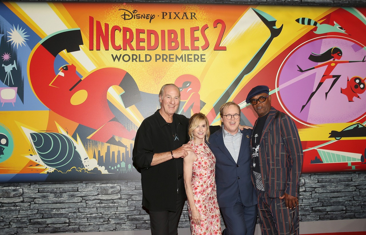 左からクレイグ・T・ネルソン、ホリー・ハンター、ブラッド・バード、サミュエル・L・ジャクソン。