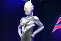 黒いウルトラマンオーブらしきキャラクター。