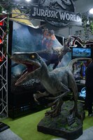タカラトミーブース「ジュラシック・ワールド」コーナーの様子。