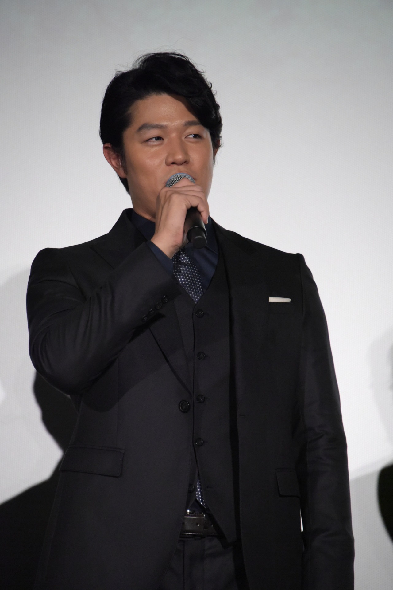 鈴木亮平