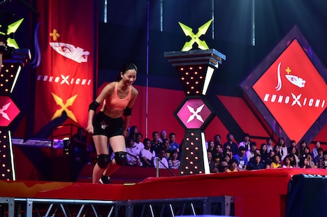 REDステージに挑む高橋ユウ。