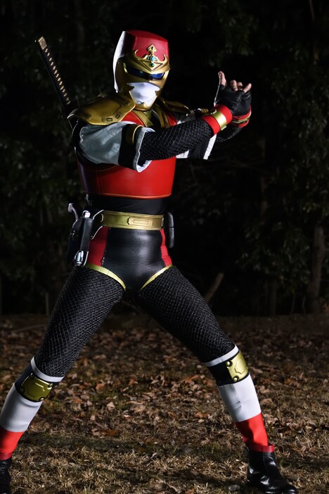 「宇宙戦隊キュウレンジャーVSスペース・スクワッド」より、ジライヤ。