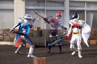 「宇宙戦隊キュウレンジャーVSスペース・スクワッド」