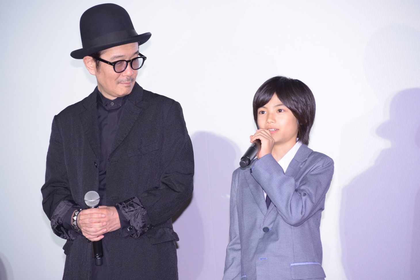 左からリリー・フランキー、城桧吏。