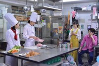 「崖っぷちホテル！」第10話より。