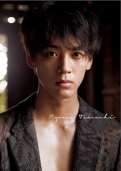 「Ryoma Takeuchi」表紙 Ryoma Takeuchi／(c)マガジンハウス