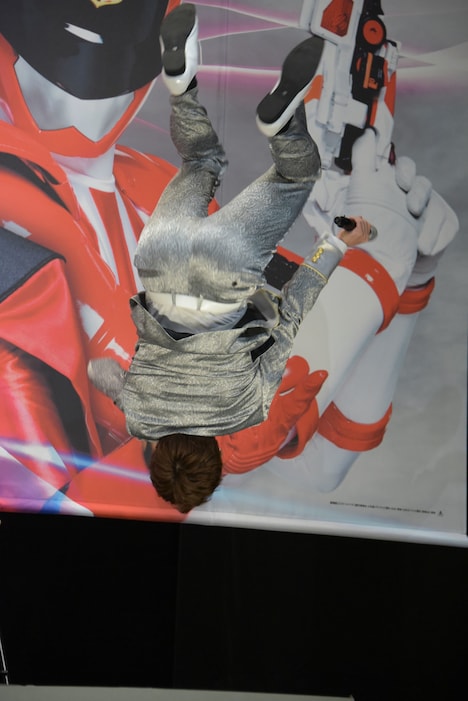 バク宙する元木聖也。