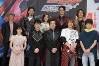 「劇場版 仮面ライダービルド Be The One」製作発表会見の様子。