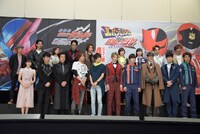 「劇場版 仮面ライダービルド Be The One」「快盗戦隊ルパンレンジャーVS警察戦隊パトレンジャー en film」製作発表会見の様子。