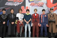 「劇場版 仮面ライダービルド Be The One」「快盗戦隊ルパンレンジャーVS警察戦隊パトレンジャー en film」製作発表会見の様子。