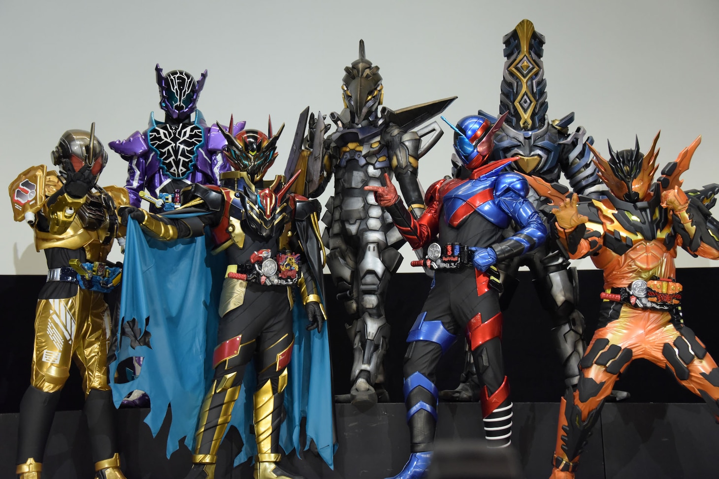 「劇場版 仮面ライダービルド Be The One」製作発表会見の様子。