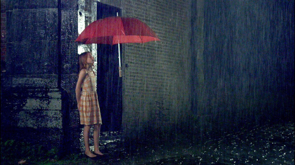 目に見えない青年 が恋したのは盲目の少女 ベルギーのラブロマンス公開 映画ナタリー 目に見えない青年 が恋したのは盲目の少女 ベルギーのラブロマンス公開 映画ナタリー