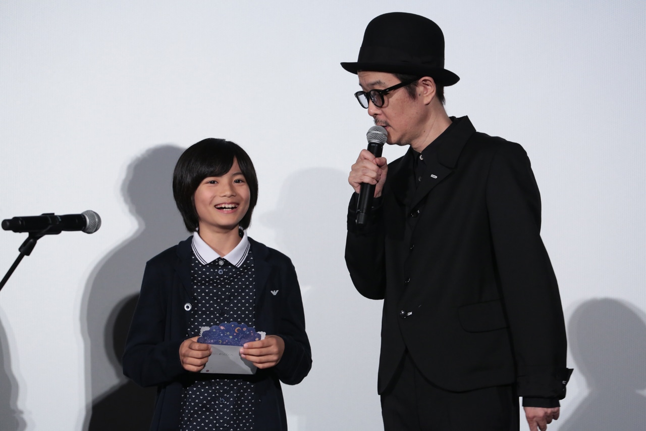 左から城桧吏、リリー・フランキー。