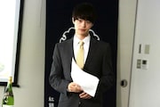 瀬戸康史演じる串橋。