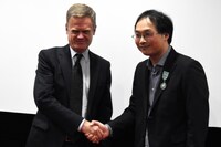 左からローラン・ピック、深田晃司。