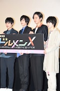 「劇場版ドルメンX」の初日舞台挨拶の様子。